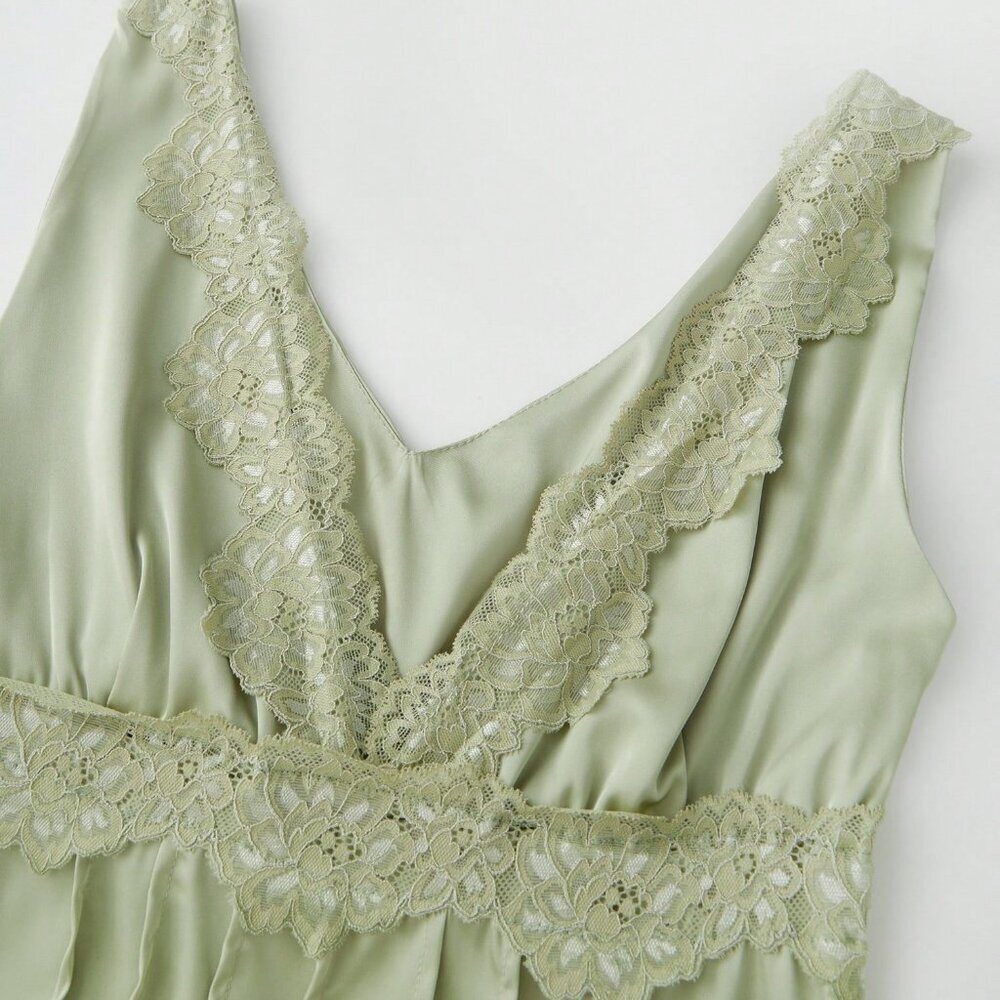Green Elegant Women's Y2k Lace satin Mini dress - Picture 5 of 6